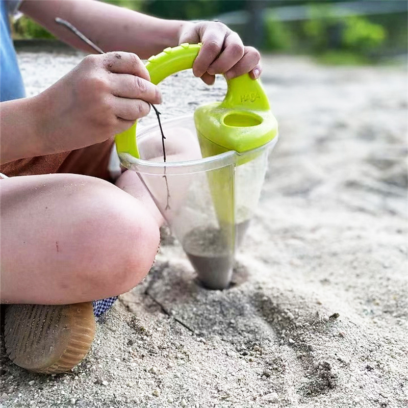 Dzieci na plaży myślą o zabawi – Kids Outdoor Garden Toys recenzja i cena